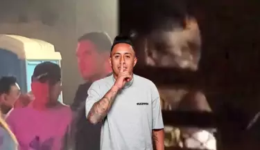 Christian Cueva fue captado bebiendo y fumando en Trujillo.