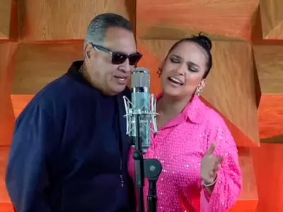 Daniela Darcourt y Tito Nieves ganan a categora de Mejor Msica Salsa con "Aunque Sea En Otra Vida".